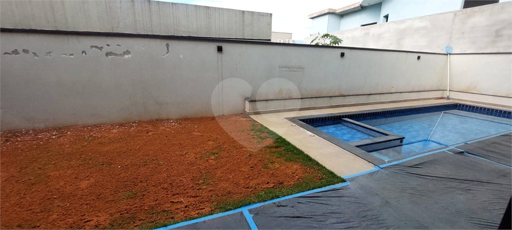 Casa à venda ou para alugar com 5 quartos, sendo 3 suítes, no condomínio Figueira Garden, Atibaia - SP