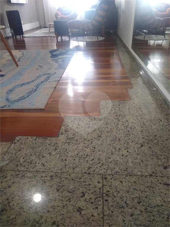 Sobrado à venda com 3 quartos, sendo 1 suíte,  em Vila do Castelo, São Paulo, SP