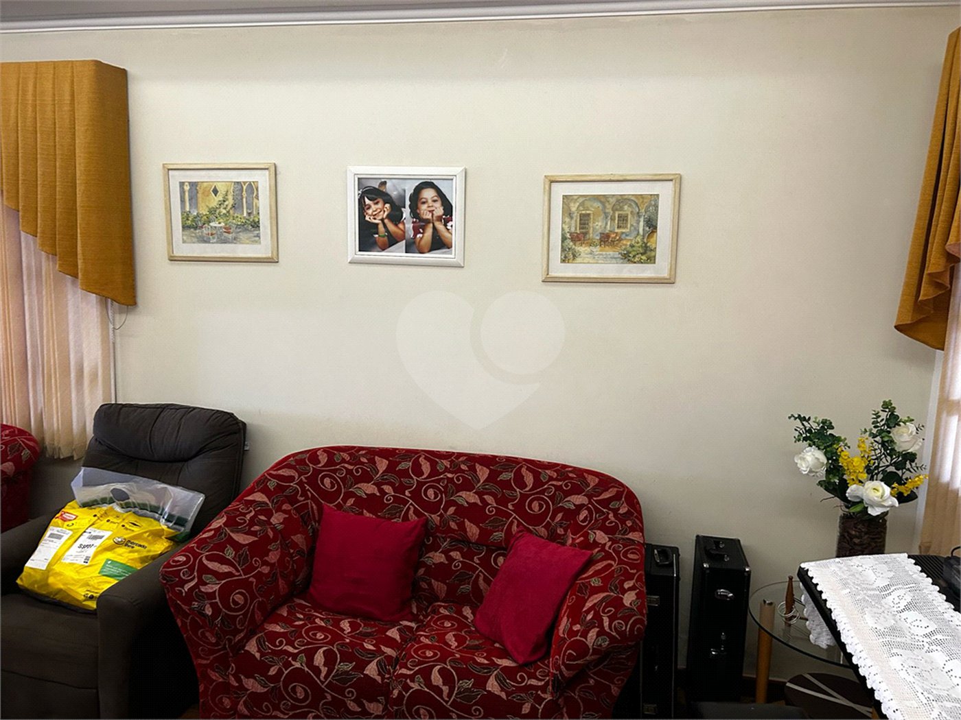 Casa à venda com 3 quartos, sendo 2 suítes,  em Jardim Itália, Itapetininga, SP