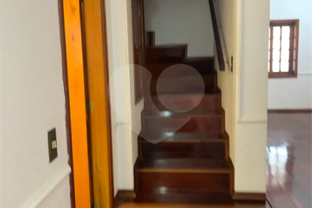 Sobrado à venda com 3 quartos, sendo 1 suíte, em Parque Residencial Rafael Alcalá, Porto Feliz, SP