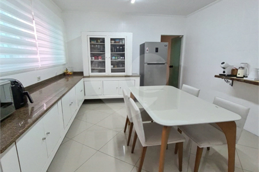 Sobrado à venda com 5 quartos, sendo 2 suítes, em Vila Guilherme, São Paulo, SP