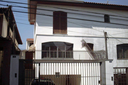 Casa à venda com 4 quartos, sendo 2 suítes, em Jardim Pinheiros, São Paulo, SP