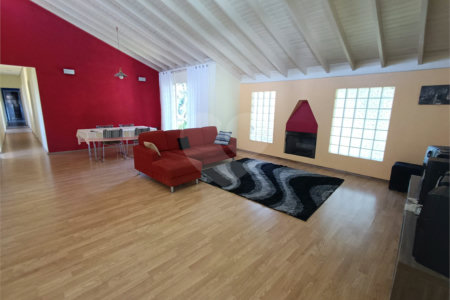 Chácara à venda com 4 quartos, sendo 1 suíte, em Vila Vilma (mailasqui), São Roque, SP