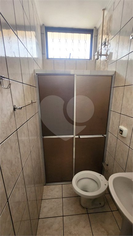 Casa à venda com 4 quartos, sendo 1 suíte, em Jardim Roberto Selmi Dei, Araraquara, SP
