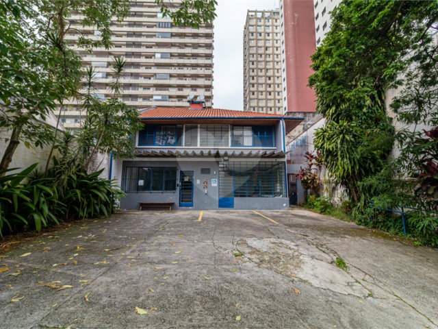 Sobrado à venda ou para alugar com 1 quarto em Alto da Boa Vista, São Paulo, SP