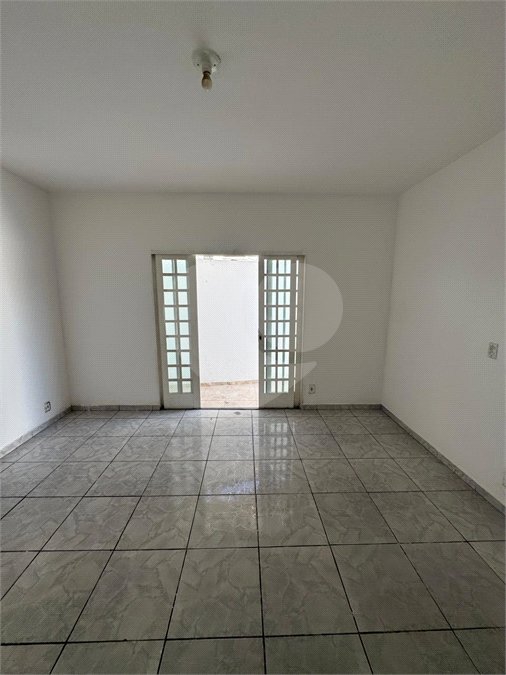 Casa Térrea à venda ou para alugar com 1 quarto em Campo Grande, Rio de Janeiro, RJ