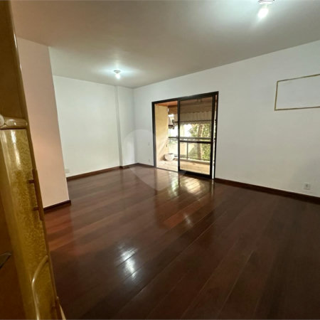 Apartamento à venda com 3 quartos, sendo 1 suíte,  em Tijuca, Rio de Janeiro, RJ