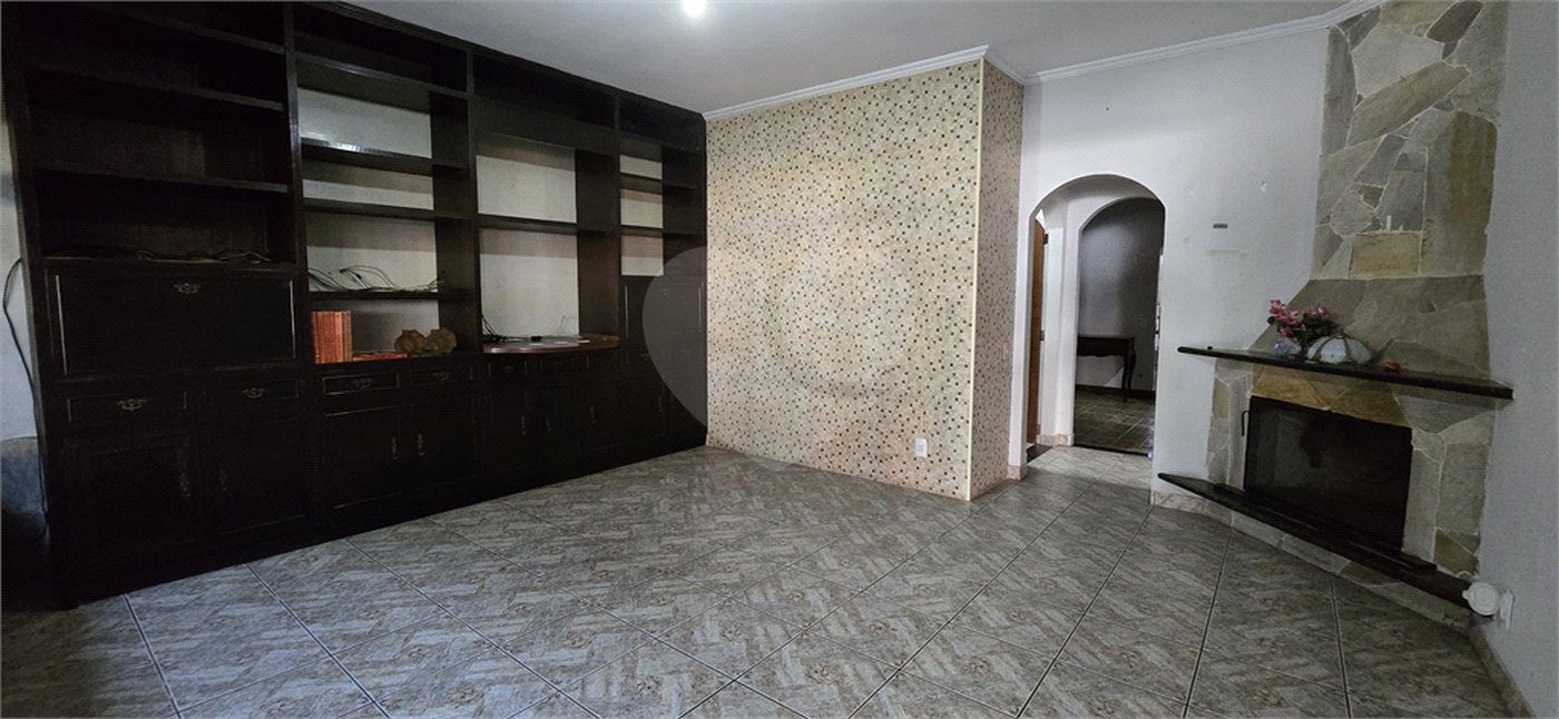 Casa à venda com 3 quartos, sendo 1 suíte, em Lar São Paulo, São Paulo, SP