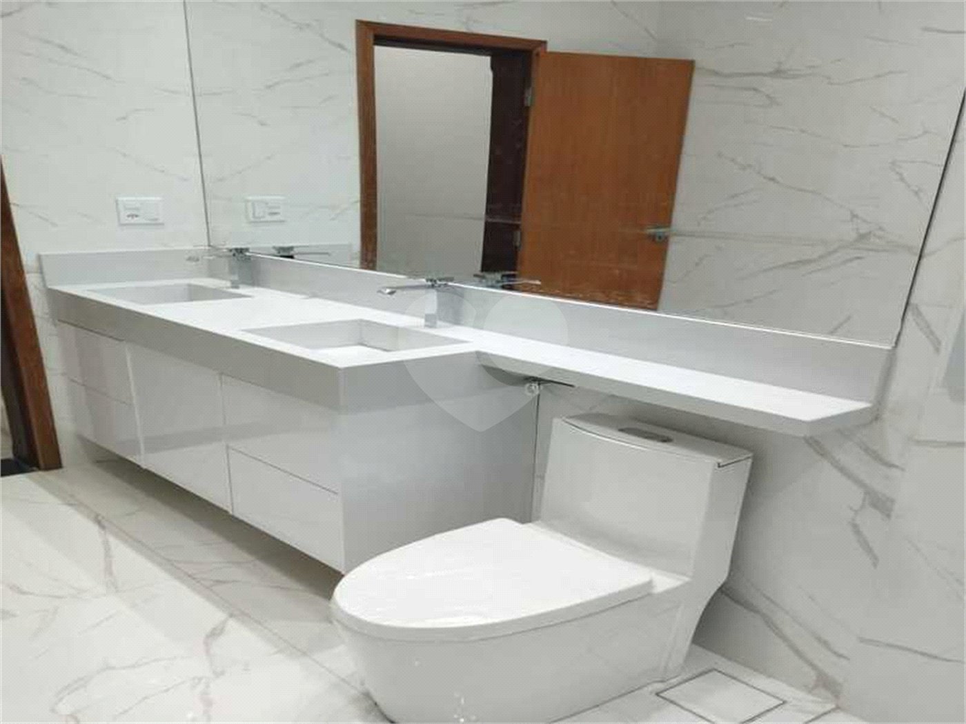 Casa à venda com 3 suítes no condomínio Jardim Residencial London Park, Indaiatuba - SP