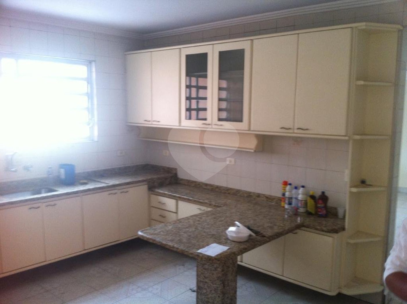 Sobrado à venda com 3 quartos, sendo 1 suíte, em Chora Menino, São Paulo, SP