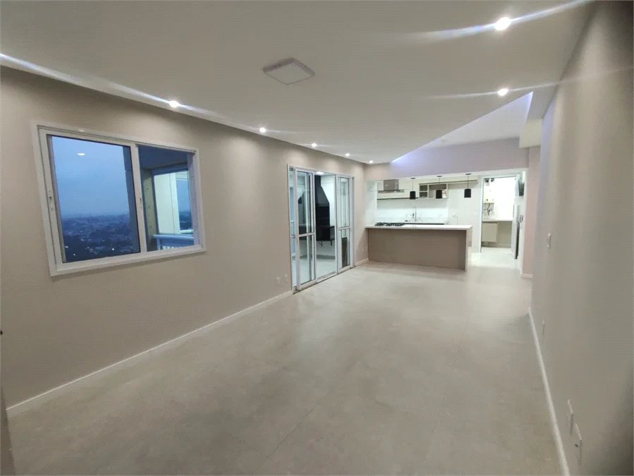 Apartamento à venda com 3 quartos, sendo 2 suítes,  em Jardim Arpoador, São Paulo, SP