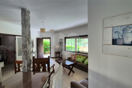 Casa à venda com 5 quartos, sendo 4 suítes,  em Geribá, Armação dos Búzios, RJ