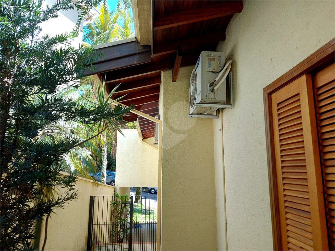 Casa charmosa e elegante localizada no deslumbrante Condomínio Villagio Capriccio Louveira SP