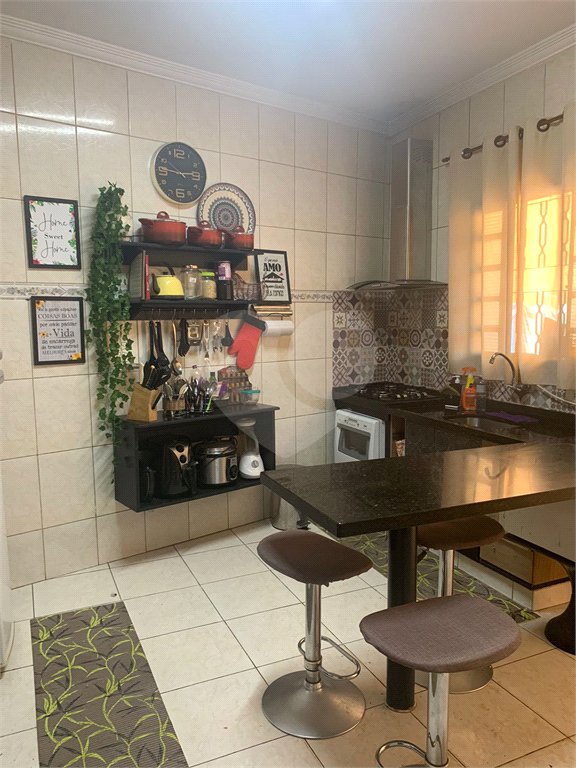 Casa à venda com 4 quartos, sendo 1 suíte, em Loteamento Shangrilá, Valinhos, SP