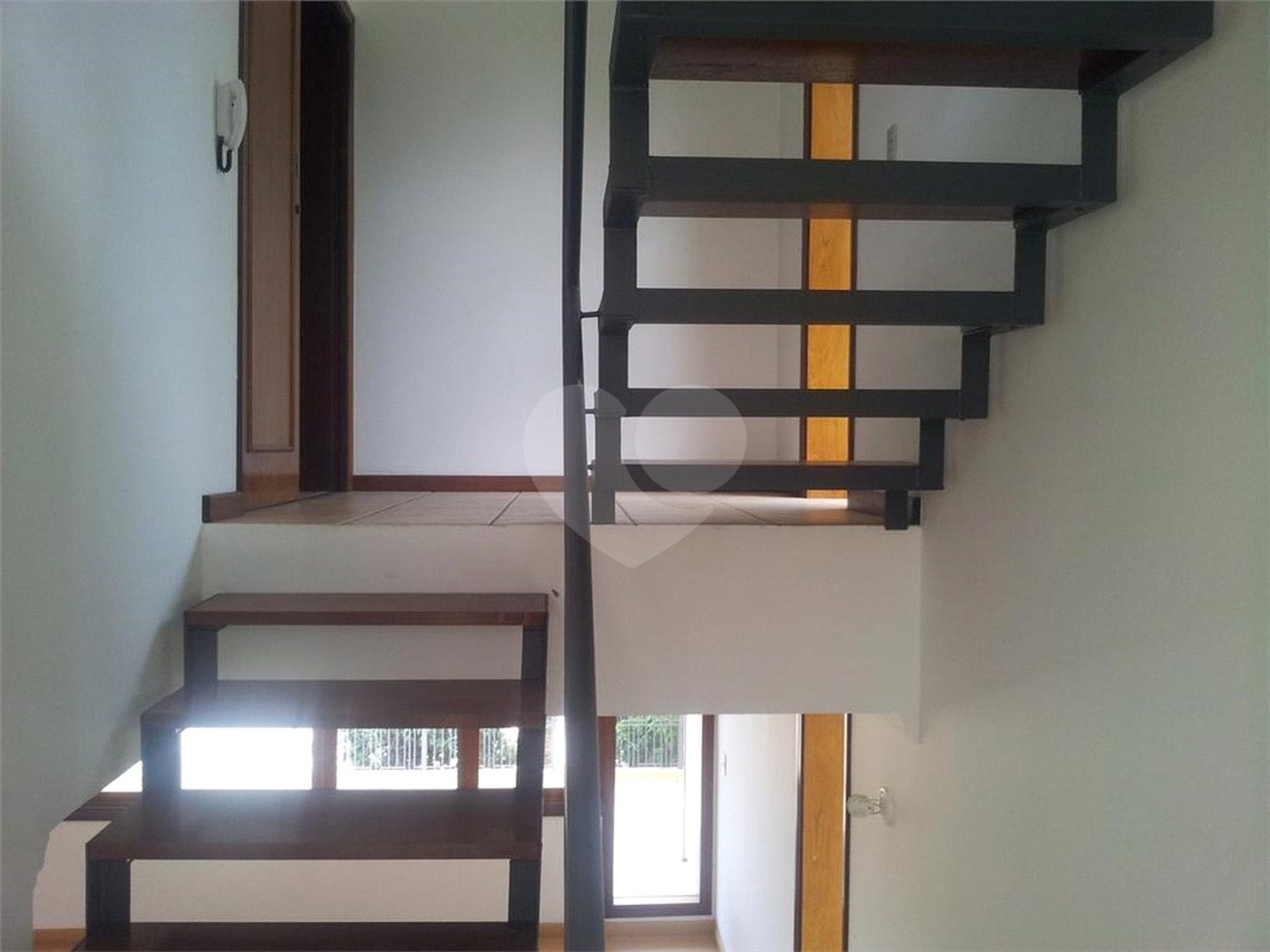 Casa à venda com 3 quartos, sendo 1 suíte, no condomínio Vinhas da Vista Alegre - Lado Café, Vinhedo - SP