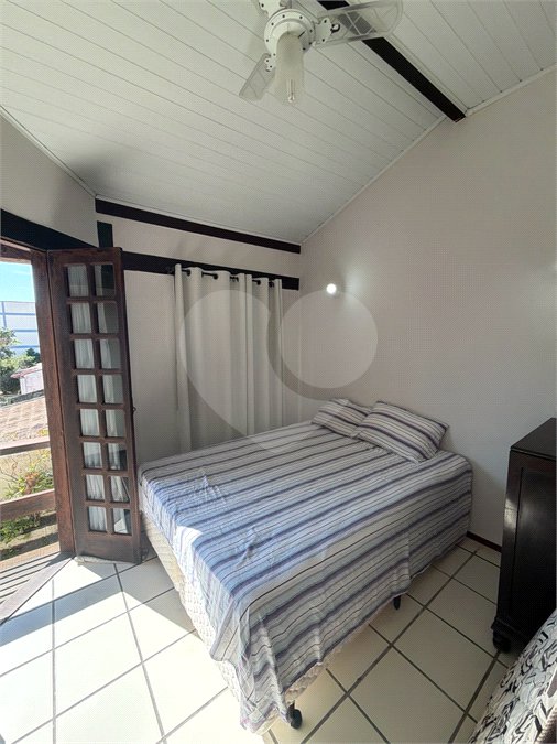 Casa em condomínio à venda com 2 quartos em Peró, Cabo Frio, RJ