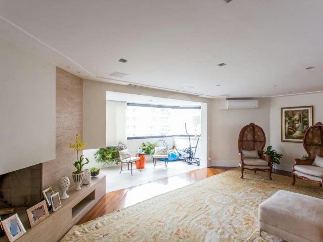 Apartamento à venda com 3 suítes em Campo Belo, São Paulo, SP