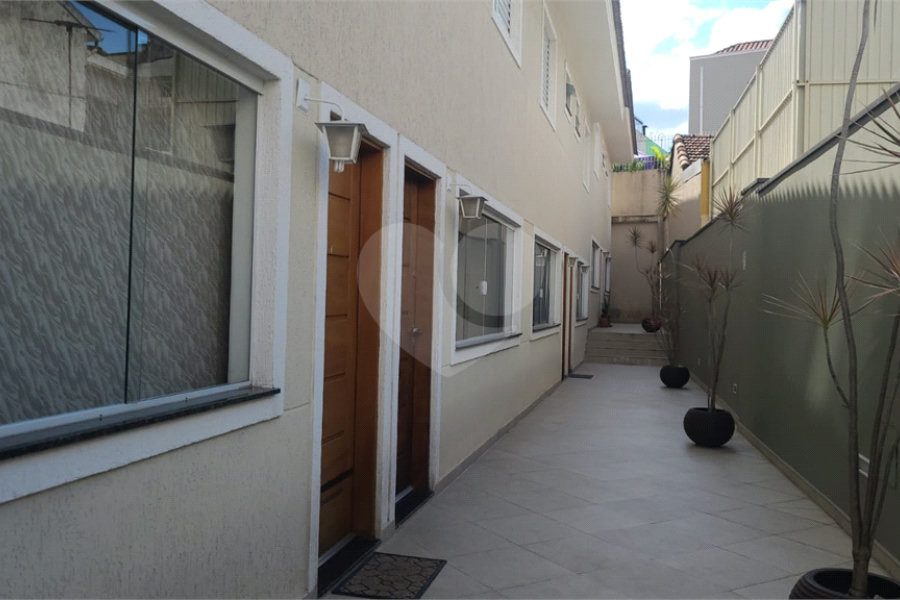 Casa à venda ou para alugar com 2 suítes no condomínio Santa Teresinha, São Paulo - SP