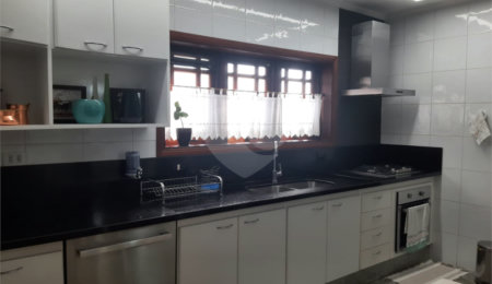 Casa à venda com 4 quartos, sendo 2 suítes,  no condomínio Estância Marambaia, Vinhedo - SP