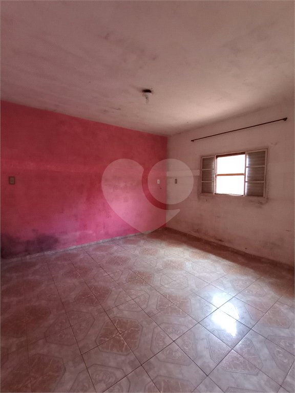 Casa à venda com 2 quartos em Vila Mazzei, Itapetininga, SP