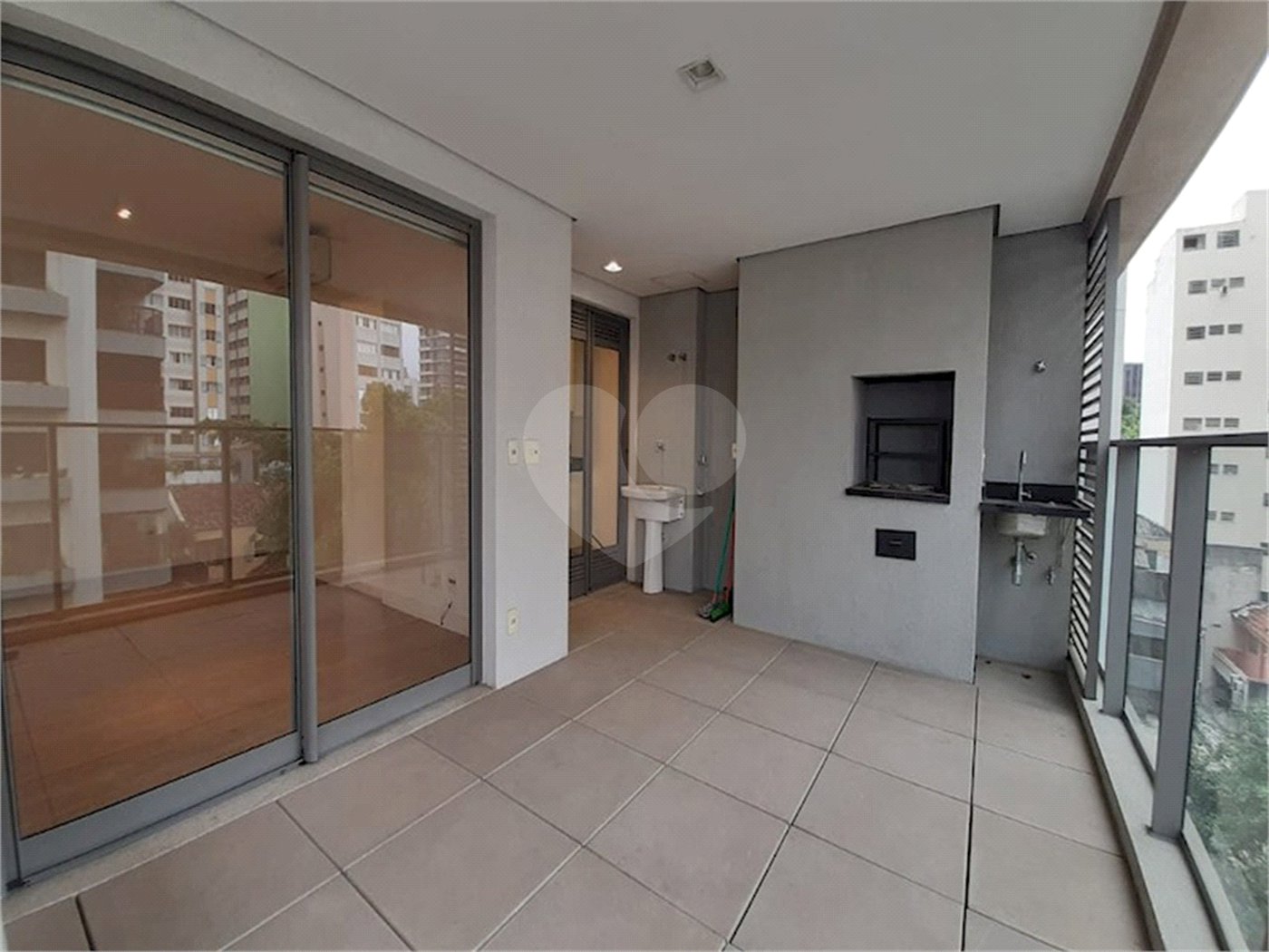 Apartamento à venda ou para alugar com 1 suíte em Pinheiros, São Paulo, SP