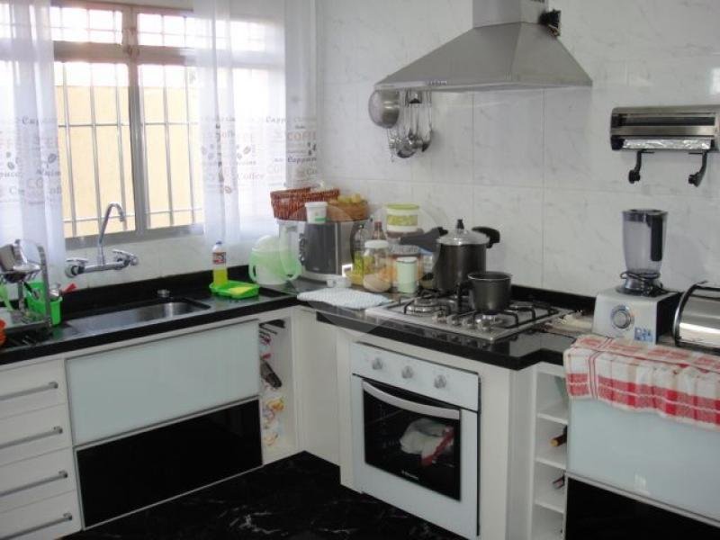 Sobrado à venda com 3 quartos, sendo 2 suítes, em Vila Mazzei, São Paulo, SP