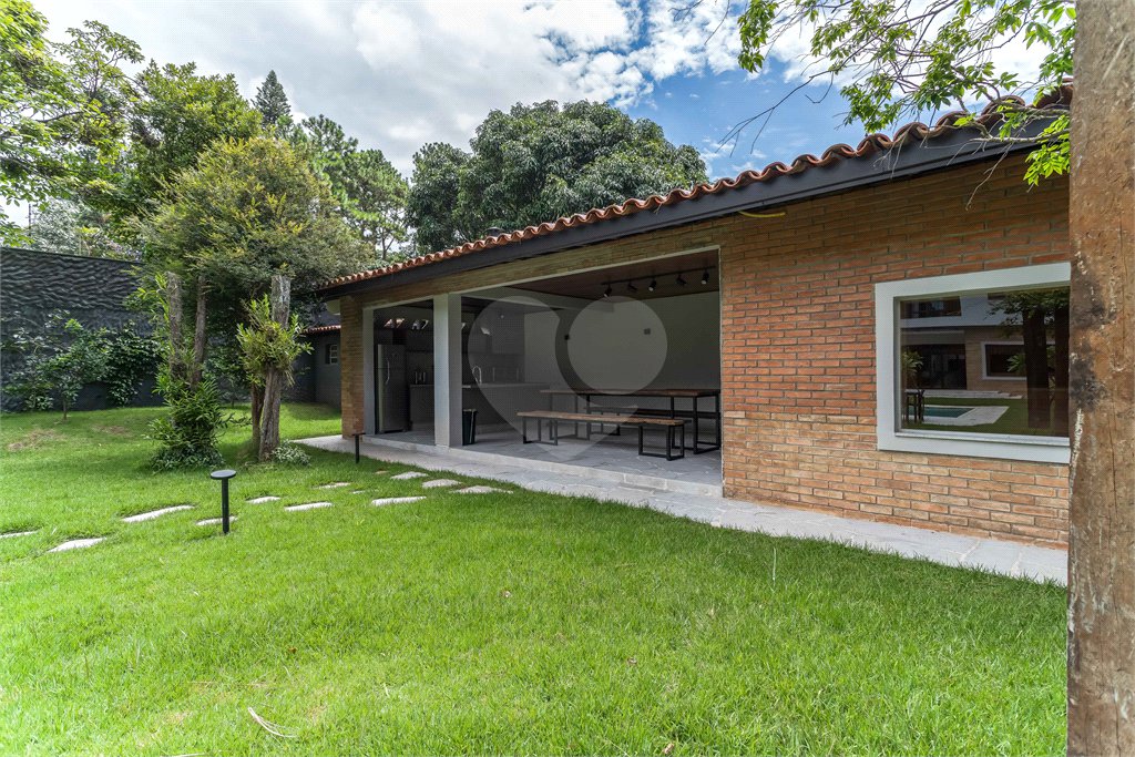 Sobrado à venda com 5 suítes em Jardim dos Estados, São Paulo, SP