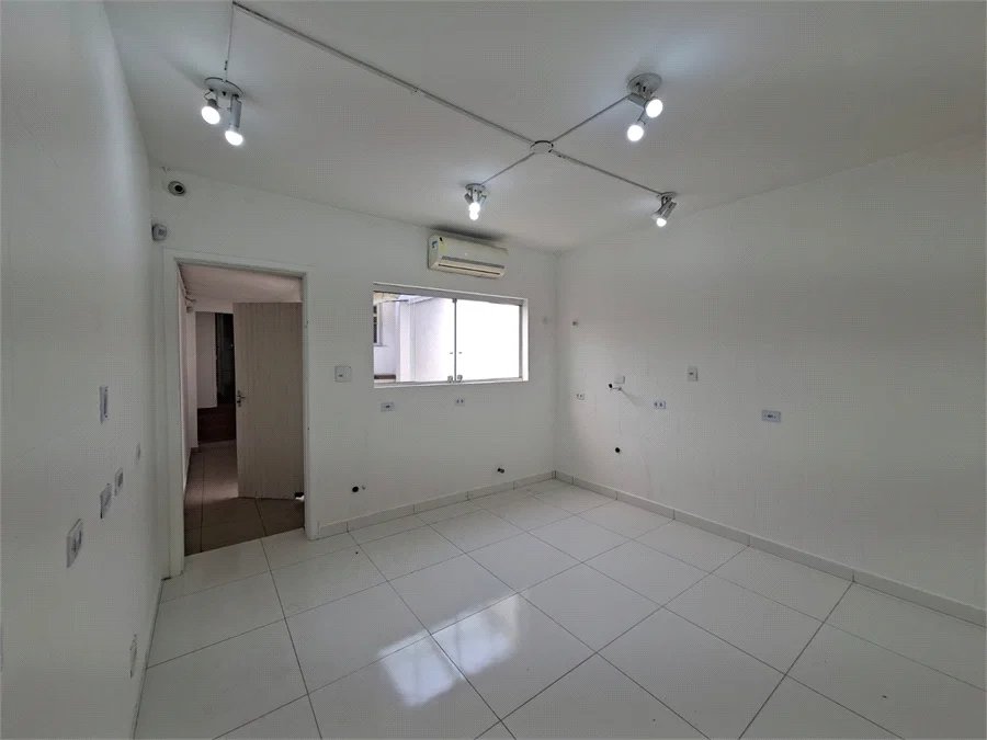 Sobrado para alugar com 3 quartos em Jardim Bonfiglioli, São Paulo, SP