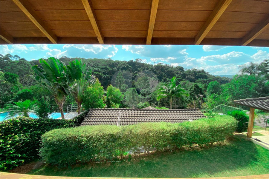Casa à venda com 4 quartos, sendo 2 suítes, no condomínio Suíça da Cantareira, Mairiporã - SP