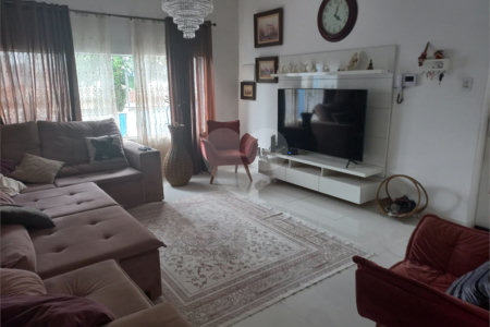 Casa Térrea à venda com 3 quartos, sendo 1 suíte,  em Vila Oliveira, Mogi das Cruzes, SP