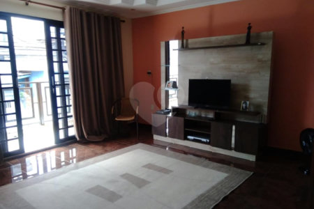 Casa à venda com 4 quartos, sendo 2 suítes, em Jardim Vila Galvão, Guarulhos, SP