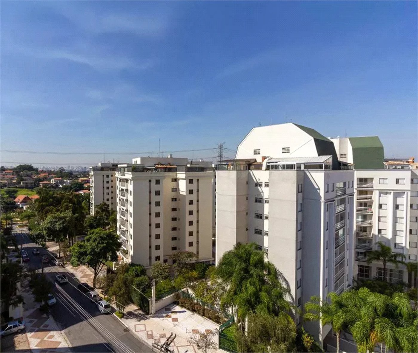 Apartamento à venda com 4 quartos, sendo 2 suítes, em Cidade São Francisco, São Paulo, SP
