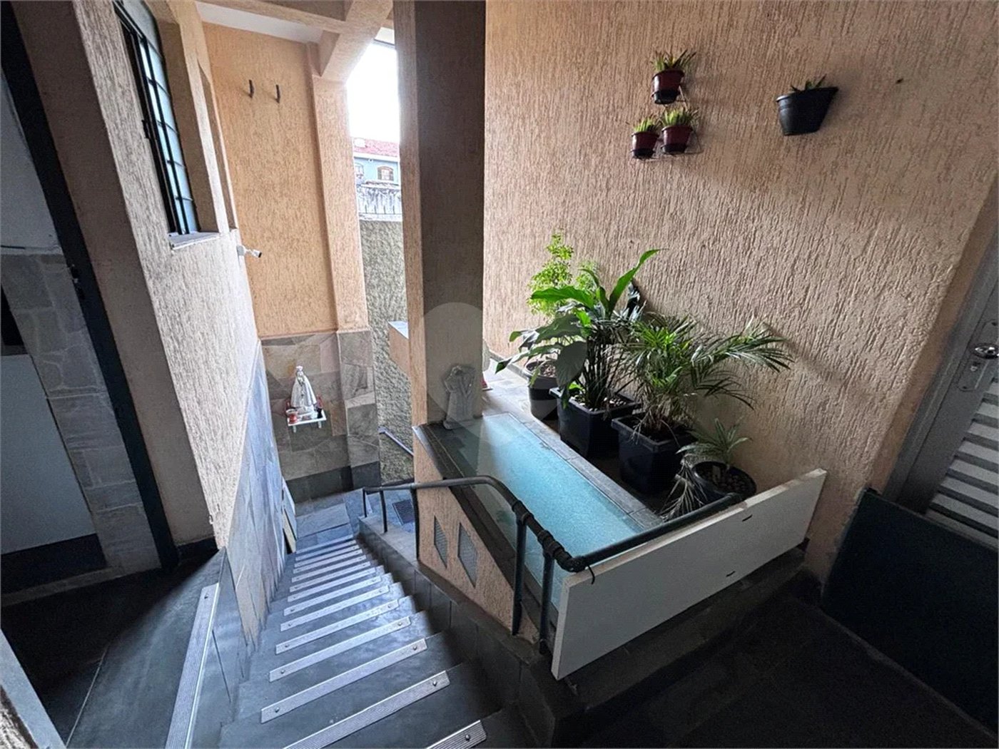 Casa com 03 dormitórios e 04 vagas Parada Inglesa