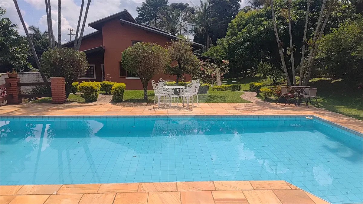 Casa à venda com 3 quartos, sendo 2 suítes, no condomínio Cafezal VI, Itupeva - SP