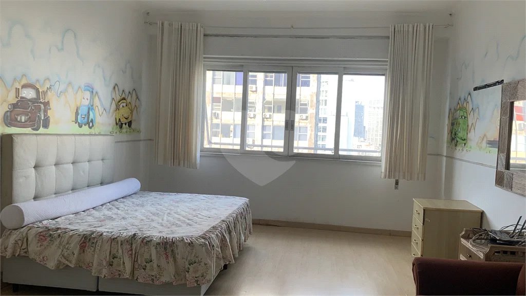 Edifício Louvre | Apartamento Neoclássico de 425m² à Venda na Praça da República — Centro de São Paulo