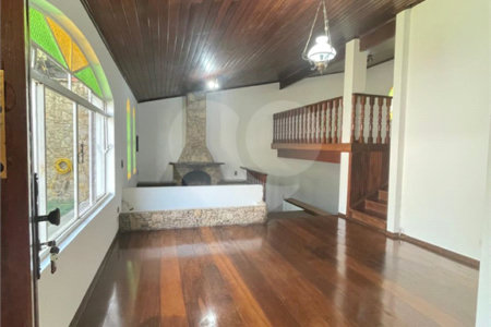Casa/Sobrado à Venda - Bairro Parque Espacial - SBC