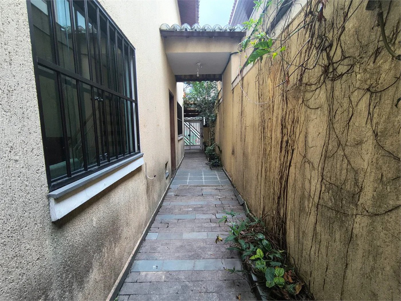 Sobrado à venda com 3 quartos, sendo 1 suíte,  em Butantã, São Paulo, SP