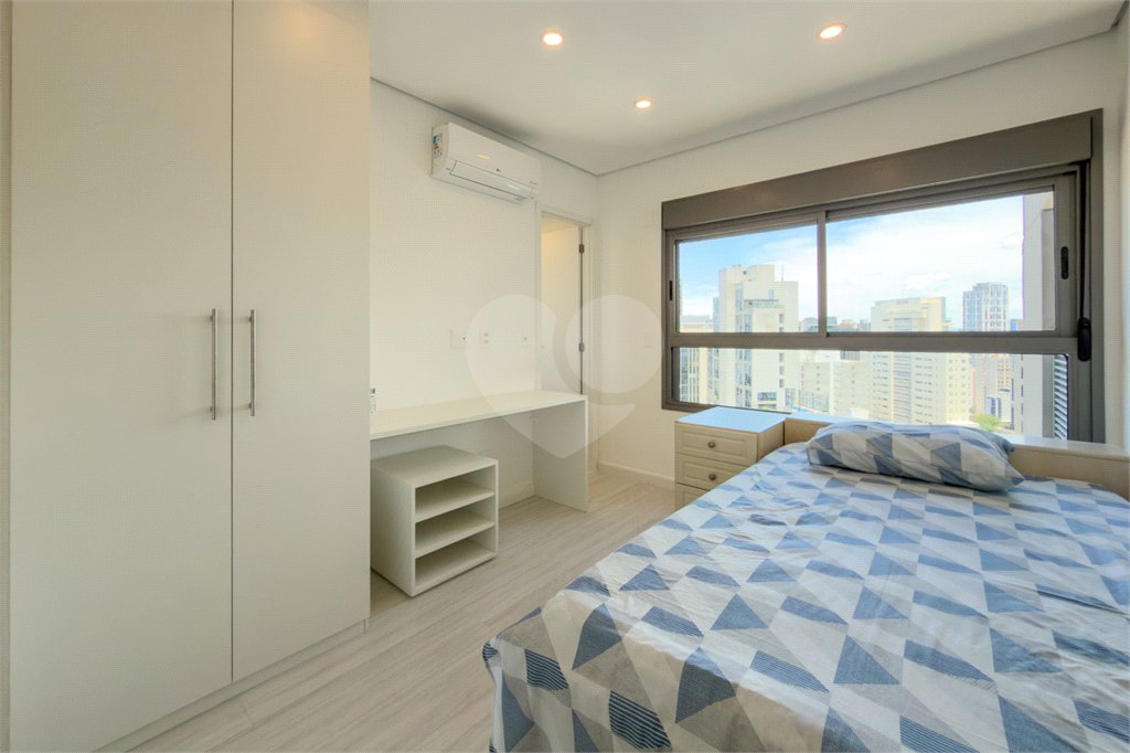 Apartamento de 03 dormitórios sendo 02 suítes com 02 vagas de garagem.