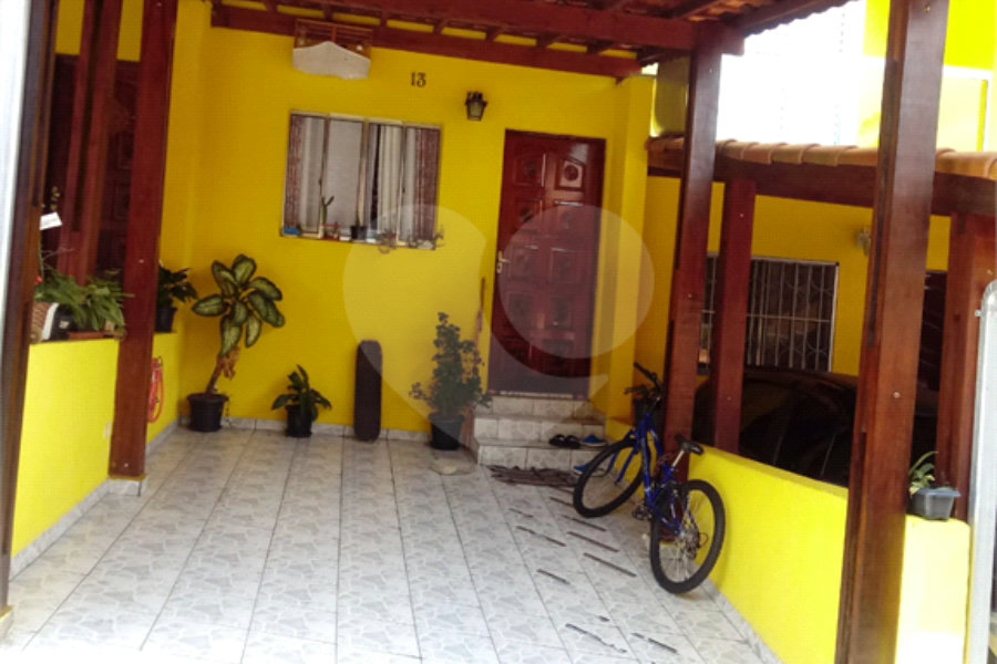 Casa à venda com 2 quartos no condomínio Residencial Armênia, Ferraz de Vasconcelos - SP