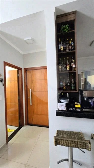 Casa em condomínio Alvorada em Araraquara com 3 dormitórios e piscina