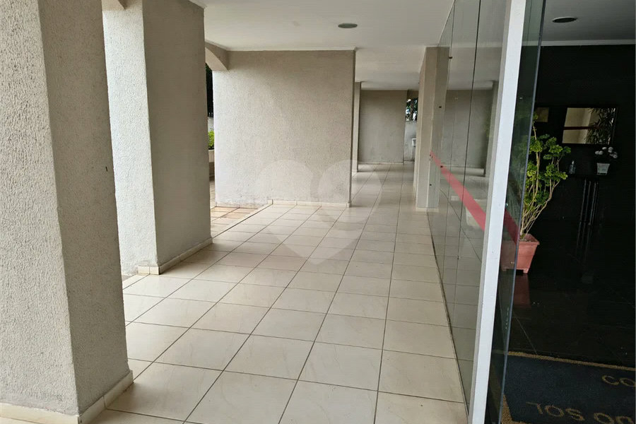 Apartamento com 2 Dormitórios , amplo com 77 metros e com vaga de garagem fixa