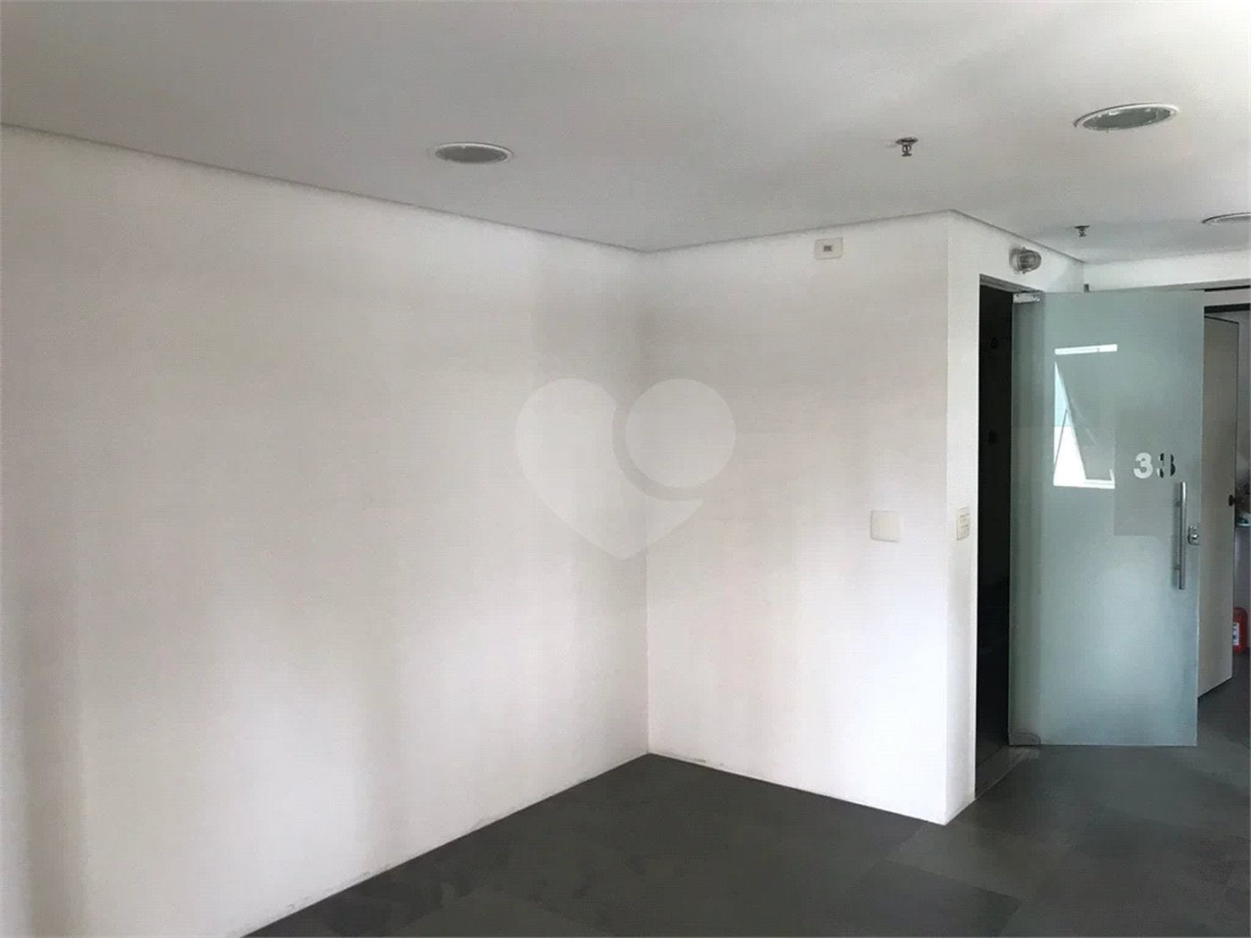 Sala comercial à venda no Paraíso