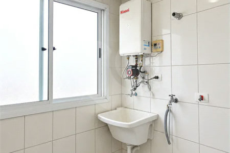 Cobertura duplex no Centro de São Bernardo do Campo, com 3 suítes, hidromassagem, mini spa, área gourmet e 2 vagas de garagem. Aceita permuta por apartamento de menor valor.