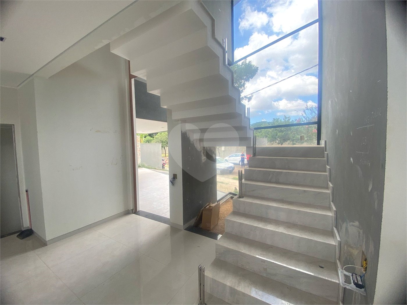 Casa à Venda no Condomínio Damha III