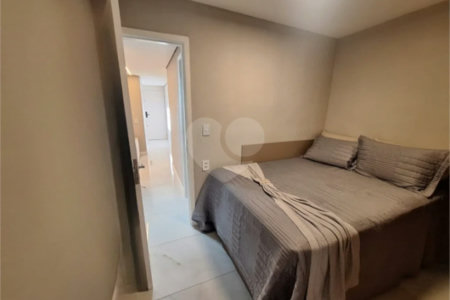 Apartamento totalmente mobiliado com 2 dormitórios, 1 vaga