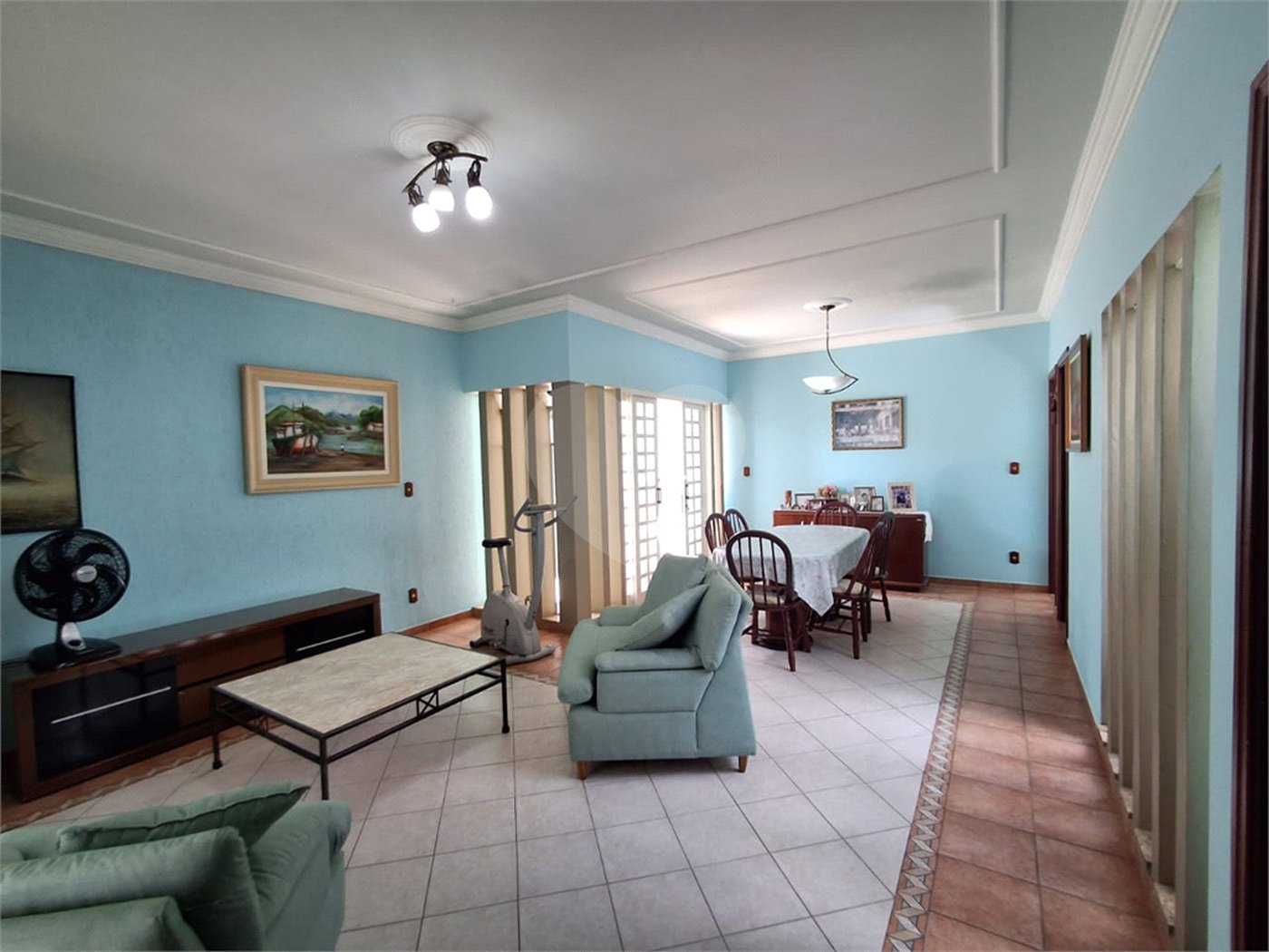Casa à venda com 4 quartos, sendo 1 suíte, em Wanel Ville, Sorocaba, SP