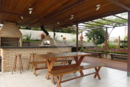 3 quartos, sendo, 2 suítes e 4 vagas de garagem