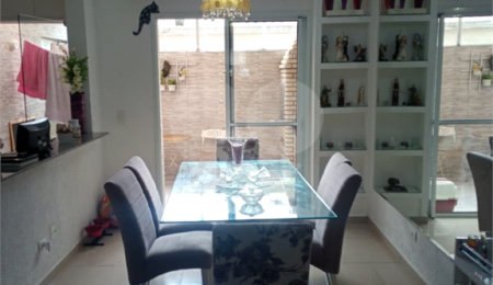 Casa à venda com 3 quartos, sendo 1 suíte,  no condomínio Village St. Louis, São Paulo - SP