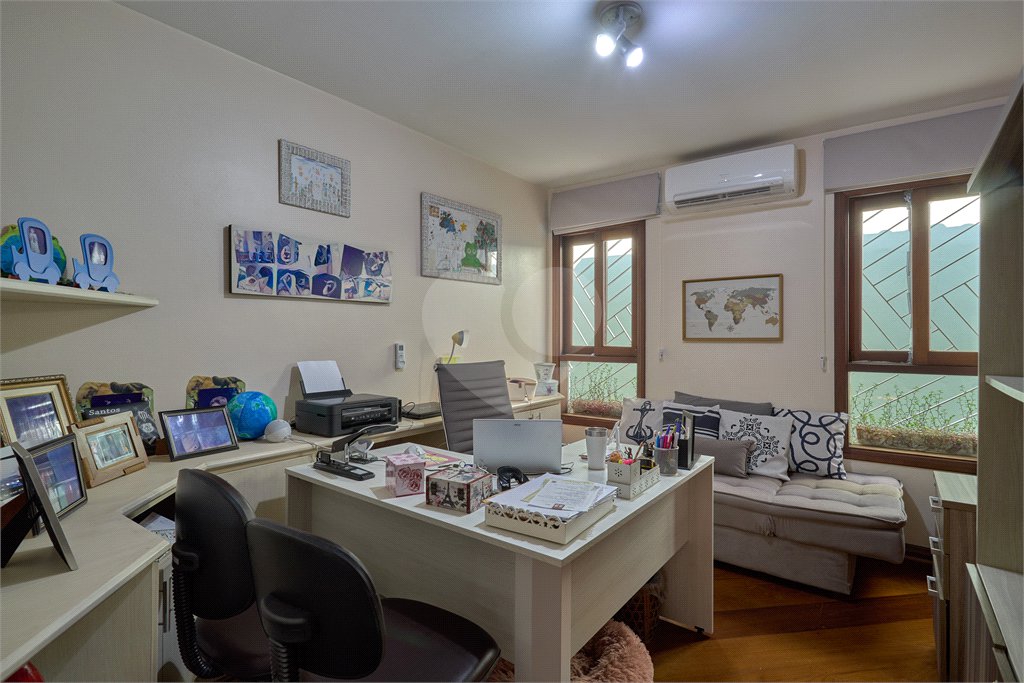 Casa Térrea à venda com 3 suítes em Granja Julieta, São Paulo, SP