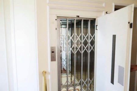 Casa à venda com 5 suítes em Jardim Leonor, São Paulo, SP